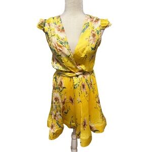 Love this beautiful Luxxel Yellow Floral Dress - Women's Size Small.